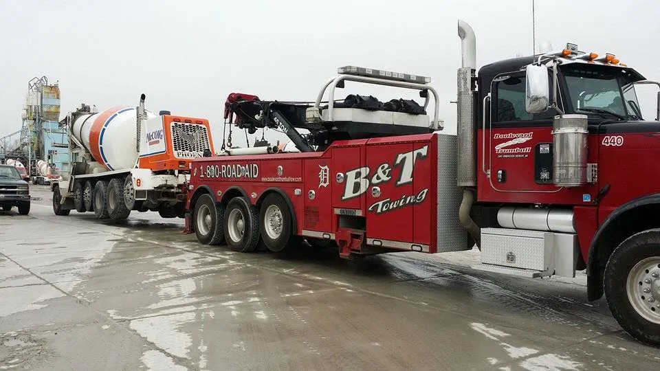 Heavy Duty Towing Detroit
