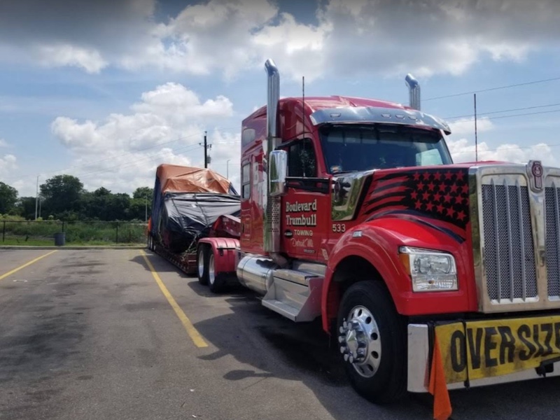 Detroit equipment heavy transport